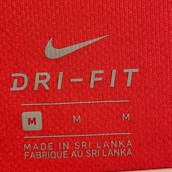Nike Women’s Dri-Fit Tee Size M - Picture 2 of 3